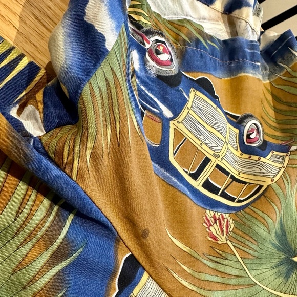 Retro Hawaiian shirt, made in Hawaii with coconut buttons - Picture 12 of 12